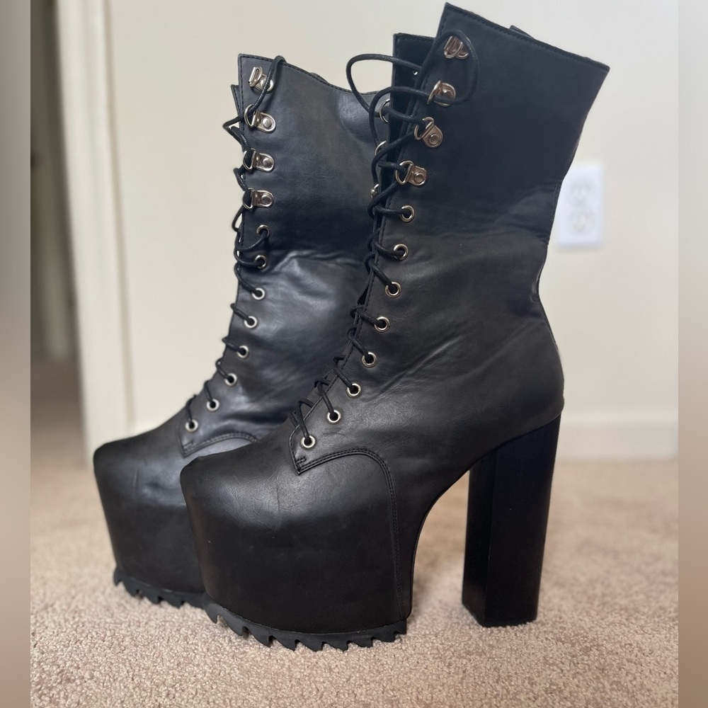 Dolls Kill Black Platform Lace Up Boots Size 11 Never Worn